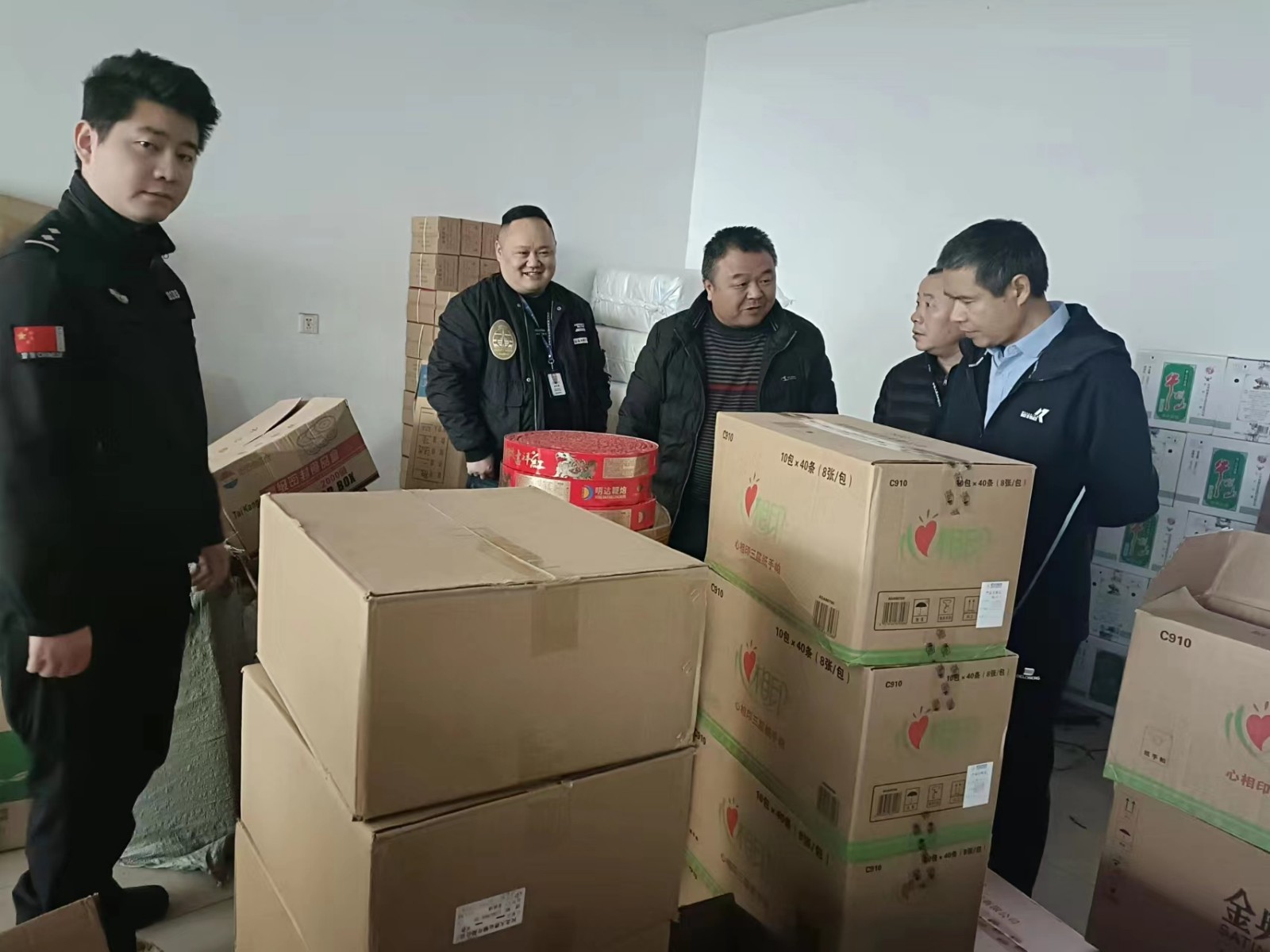 斗姆湖街道：持续整治非法烟花爆竹，着力消除安全隐患
