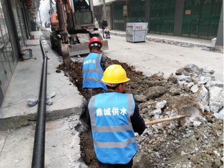 鼎城区供水公司：供水管道升级改造 提升居民生活品质
