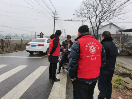牛鼻滩镇：维护道路交通 保障群众出行