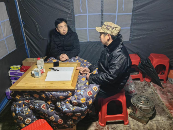 双桥坪镇：冰灾无情人有情，应急救助暖民心
