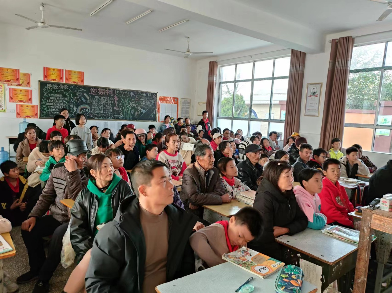 韩公渡镇：利剑护蕾 共护花开
