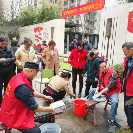 红云街道：党建引领志愿行  小区生活更温馨