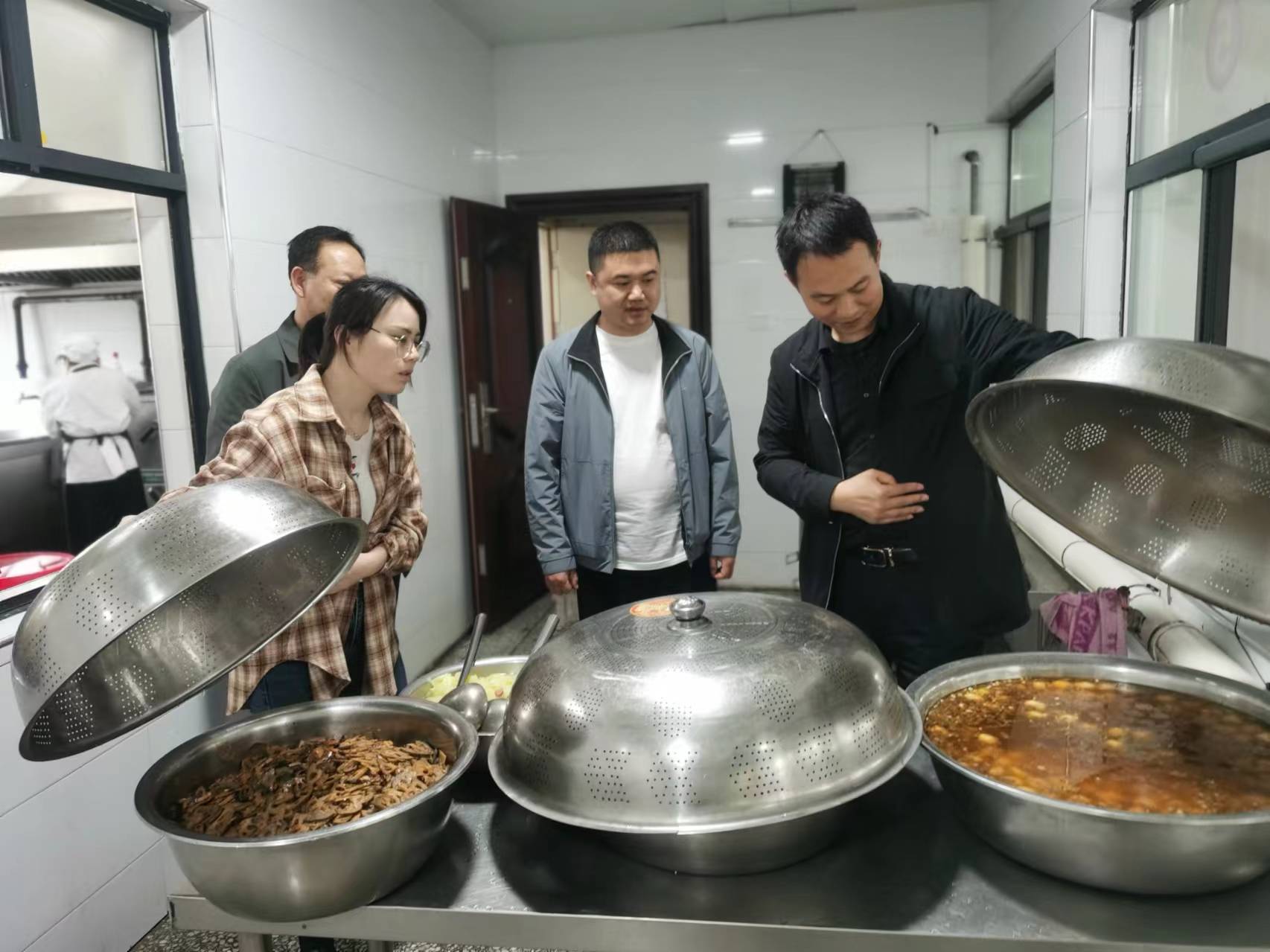韩公渡镇：假日之前查安全，确保师生节日安