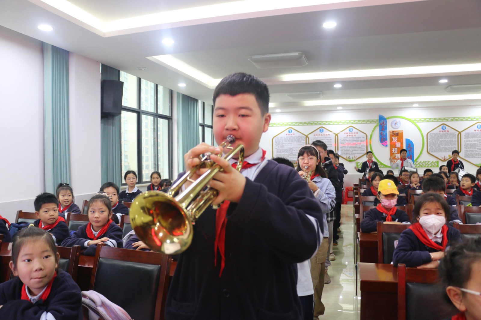 永安小学：吹响嘹亮号角  奏响星火乐章