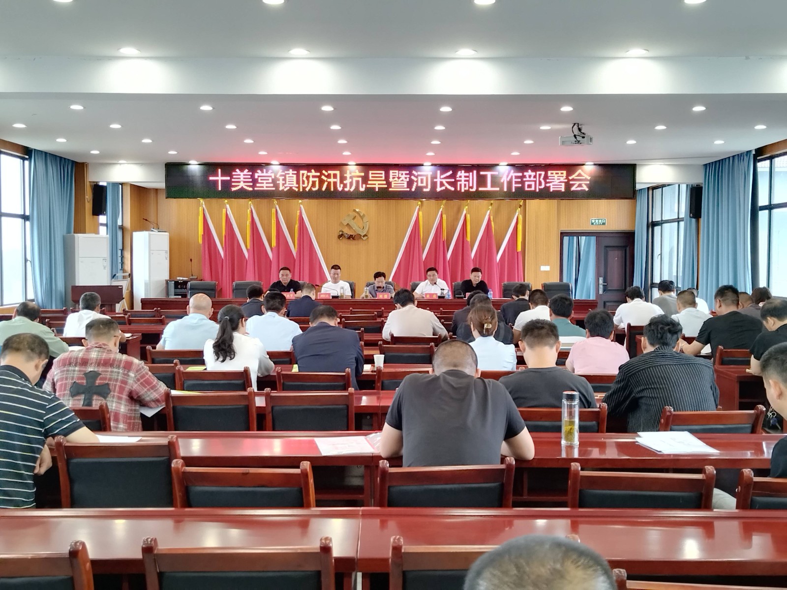 十美堂镇：迅速出击 安全度“汛”