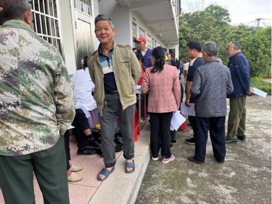 双桥坪镇：医疗下乡暖人心 呵护健康守初心