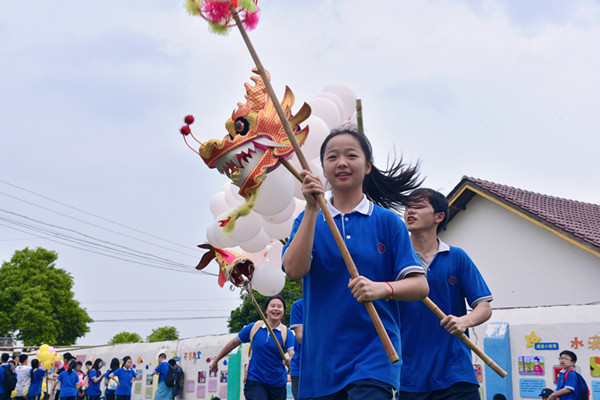 鼎城区善卷中学：缤纷初夏，一起向快乐出发！