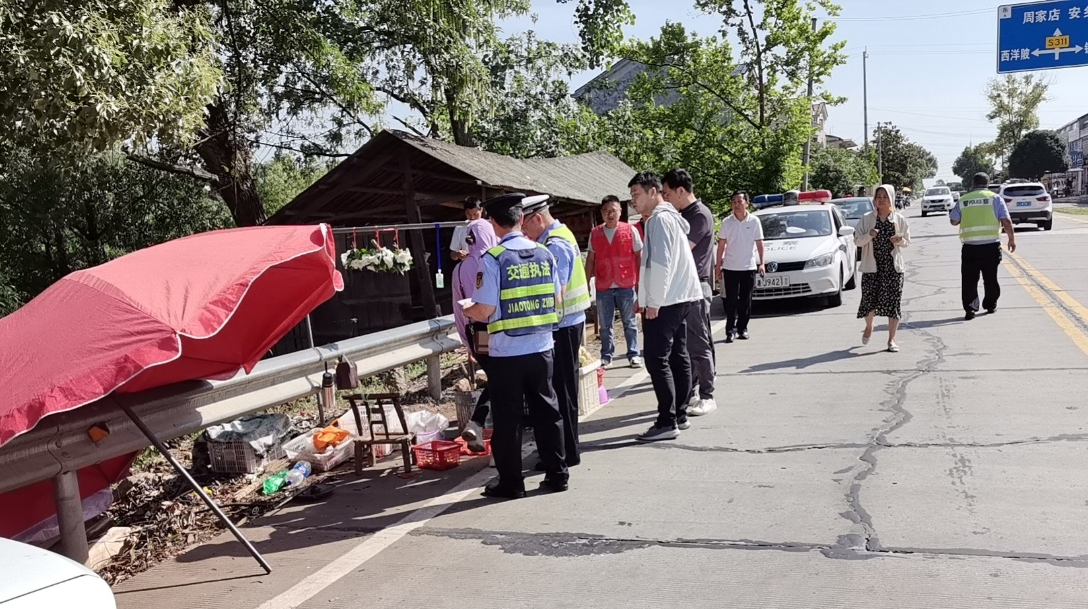 鼎城区交通运输局：开展流动摊点占道经营专项整治行动