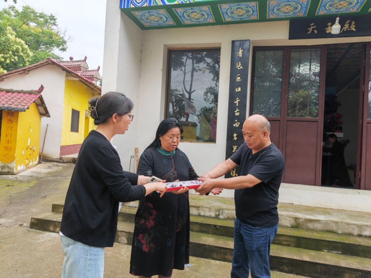 镇德桥镇： 统战力量深入宗教一线  共话民族团结情