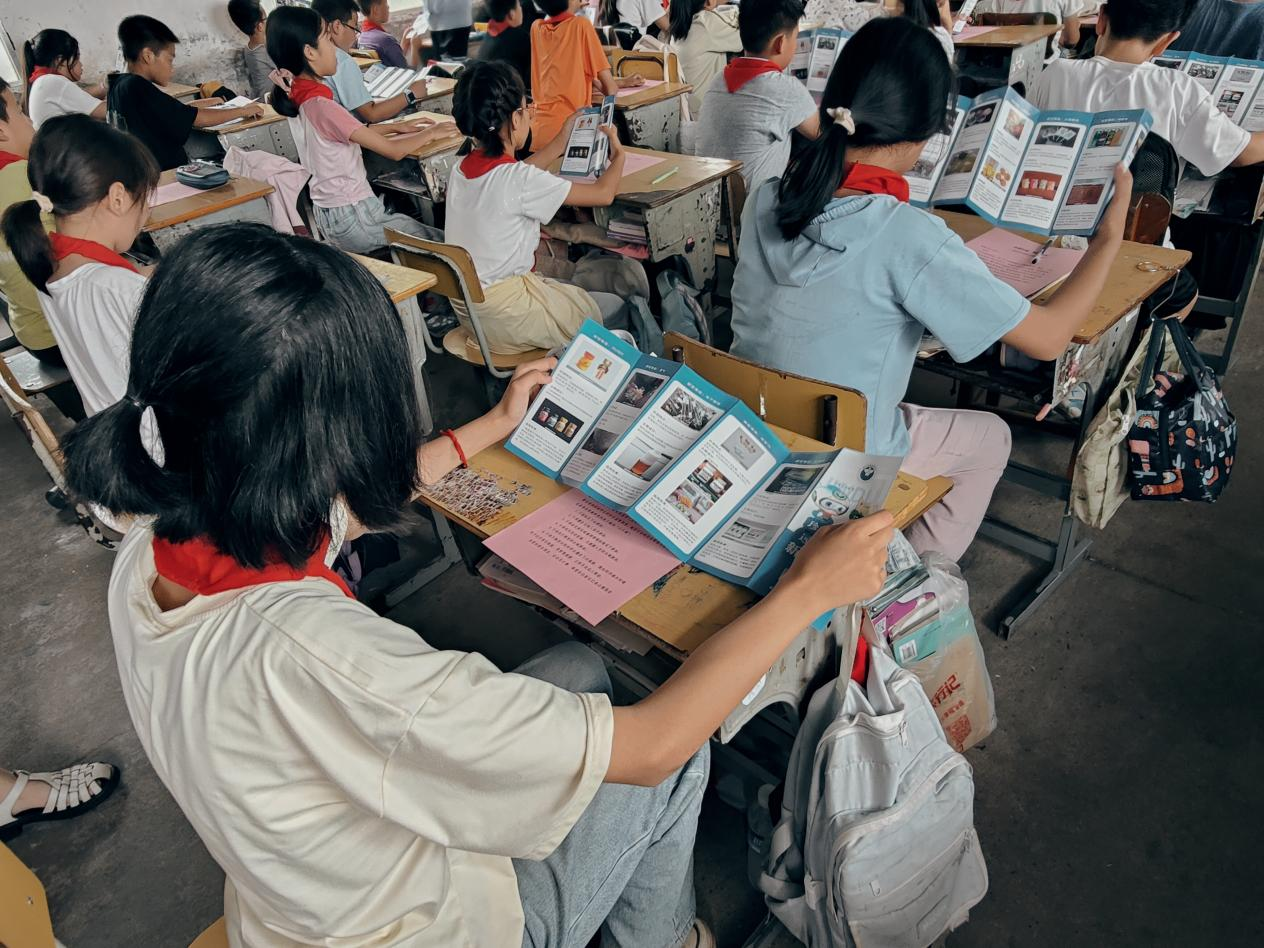 蒿子港镇：禁毒宣传进校园 携手护航助成长