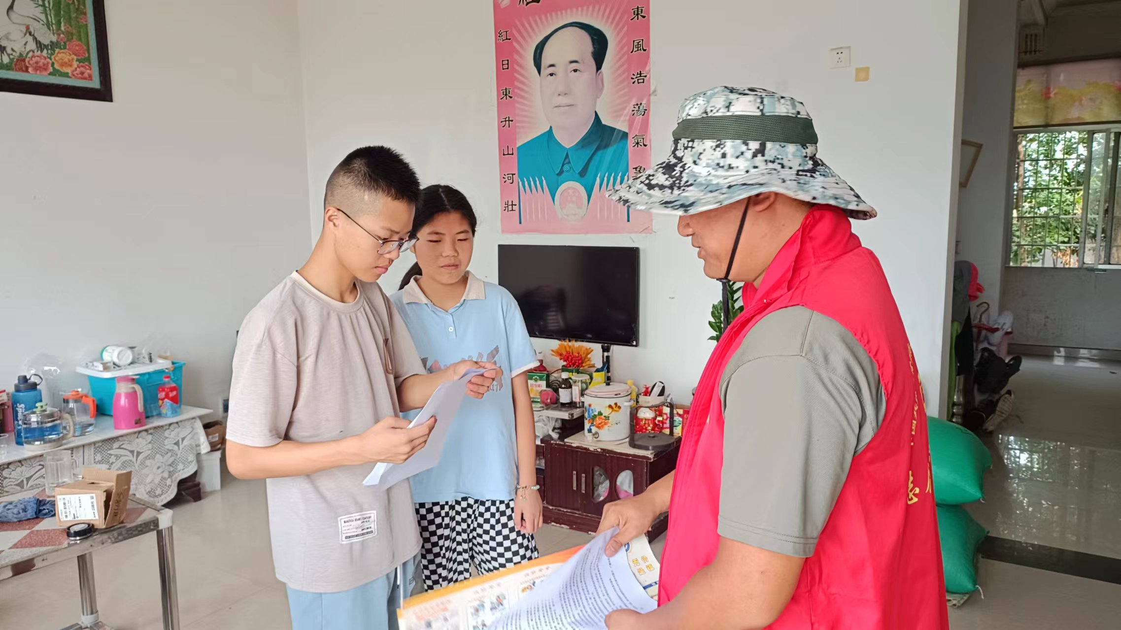 牛鼻滩镇：护航儿童成长 志愿者在行动