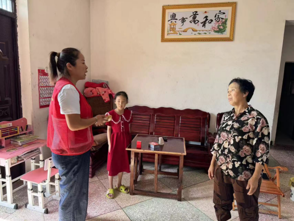 双桥坪镇：筑安全防线 守缤纷暑假