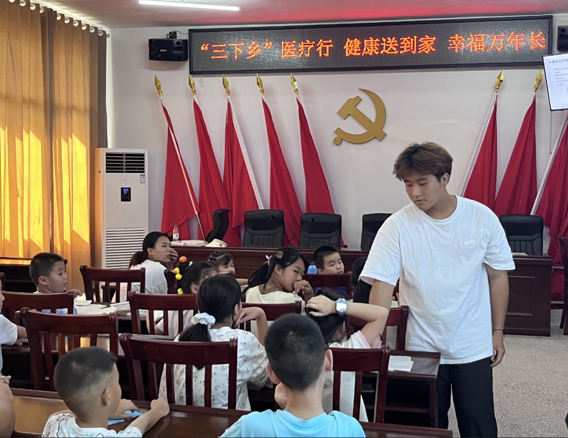 尧天坪镇：传递健康 共筑幸福长堤