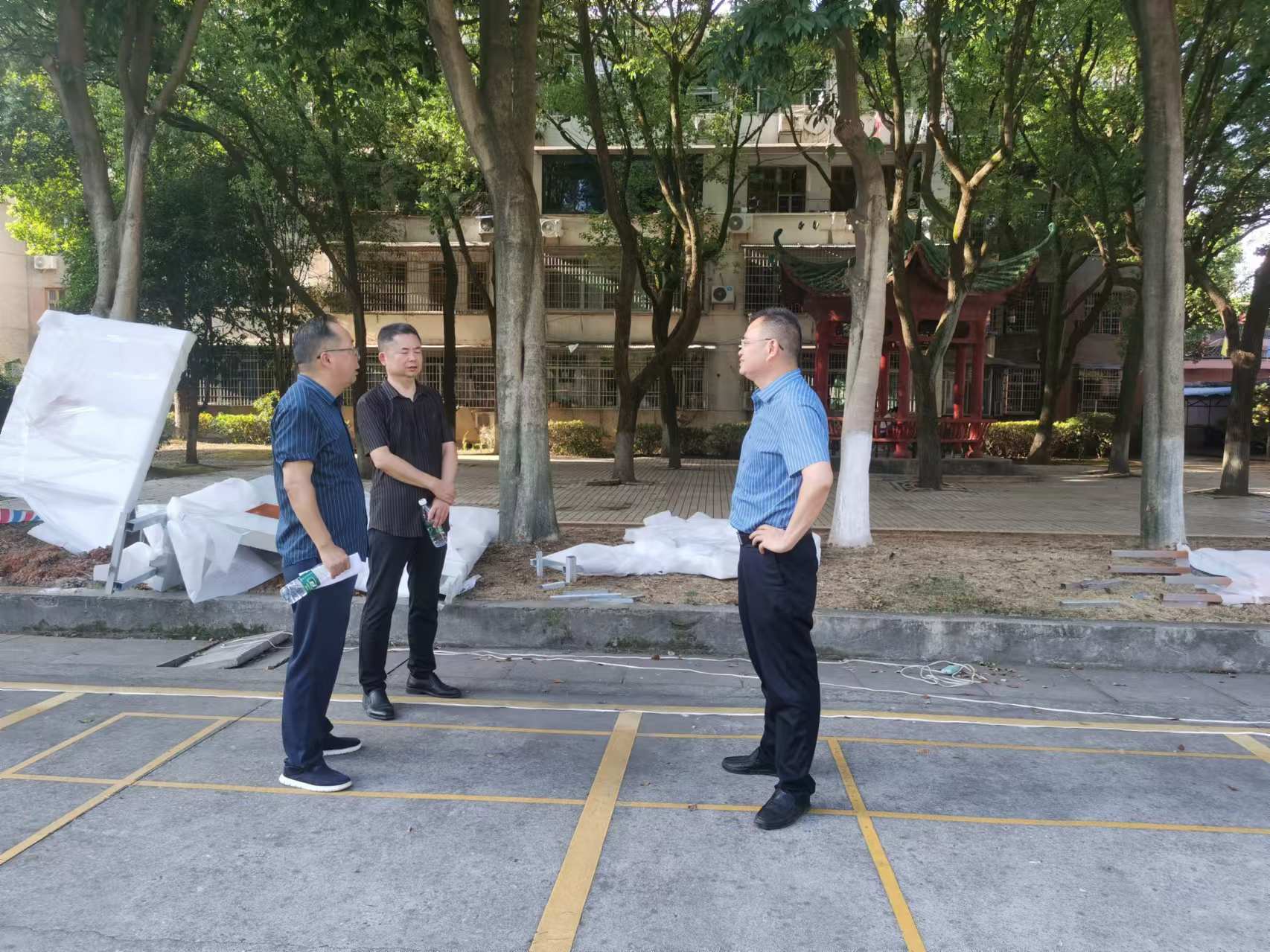 鼎城区领导督导“爱晚”老年学校建设工作