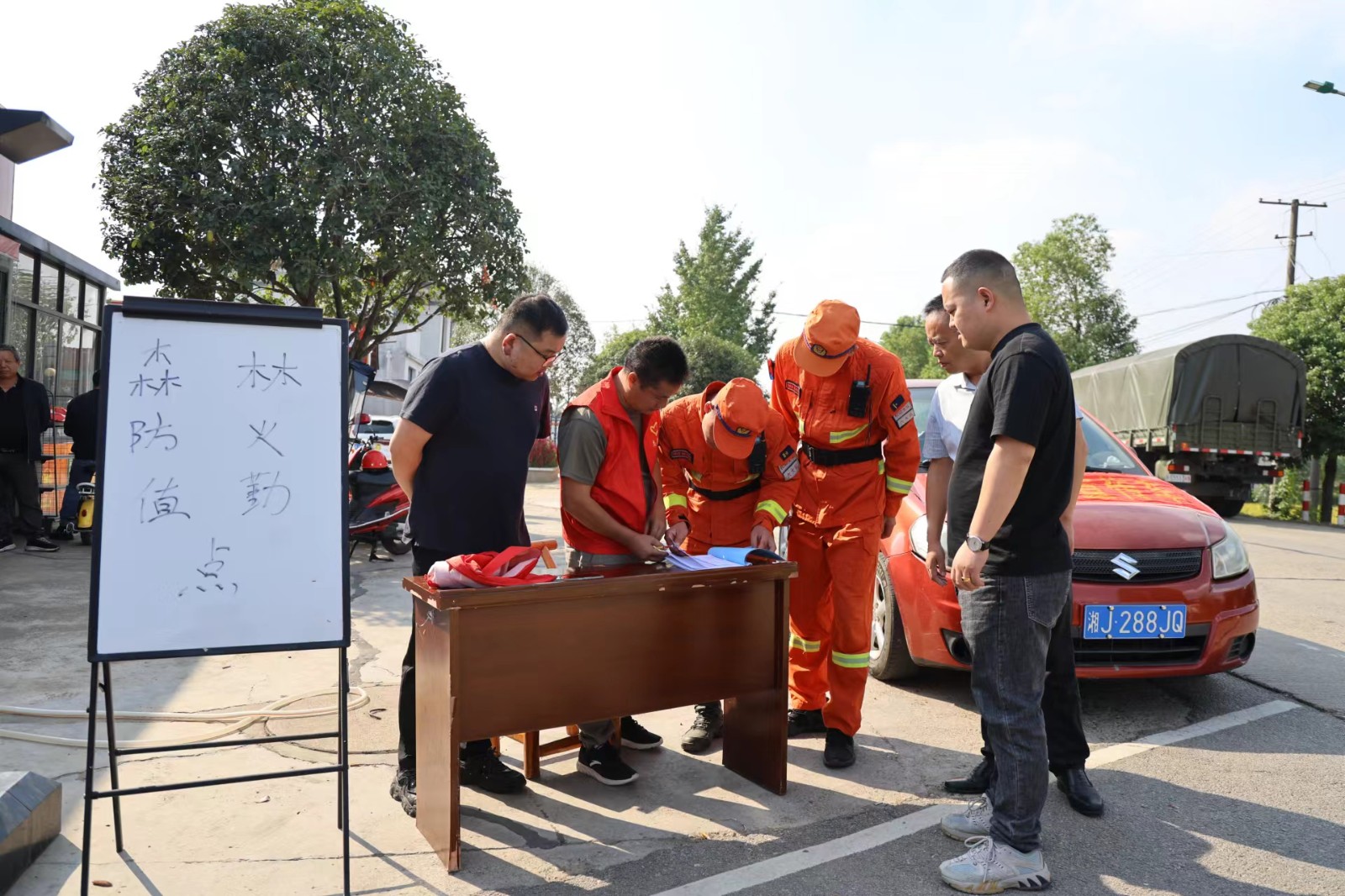 国家消防救援局湖南机动队伍深入鼎城开展“环湘”防火专项行动