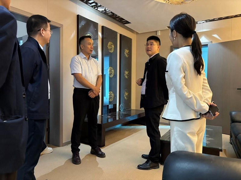鼎城区领导调研山水沁香酒店开业筹备和森林防灭火工作