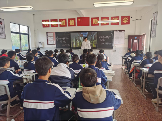 鼎城区司法局：法治同行·未成年人保护教育开讲