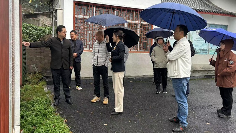 湖南旅游集团赴花岩溪景区调研