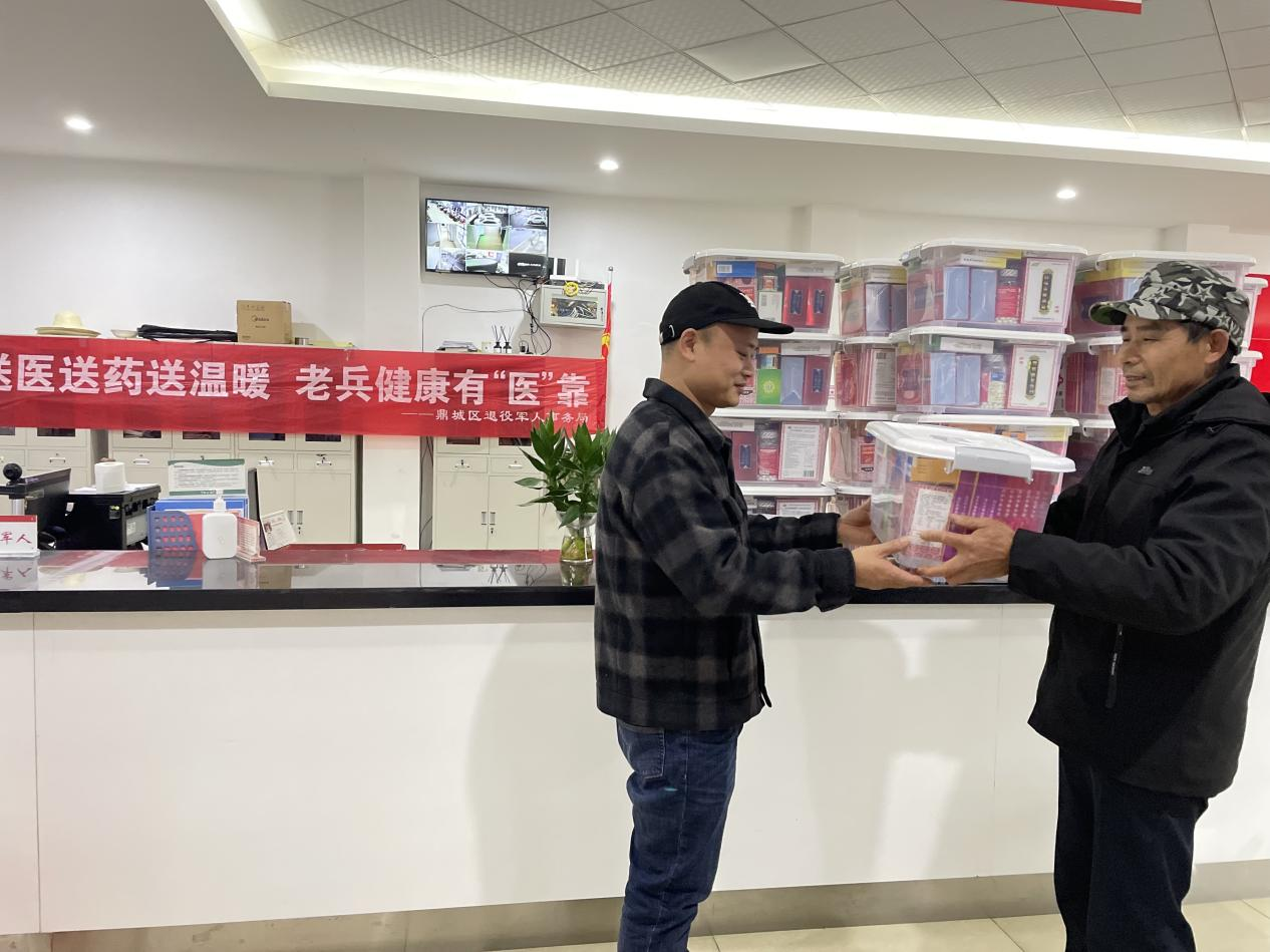 石板滩镇：“家门口”的健康，送医送药暖兵心