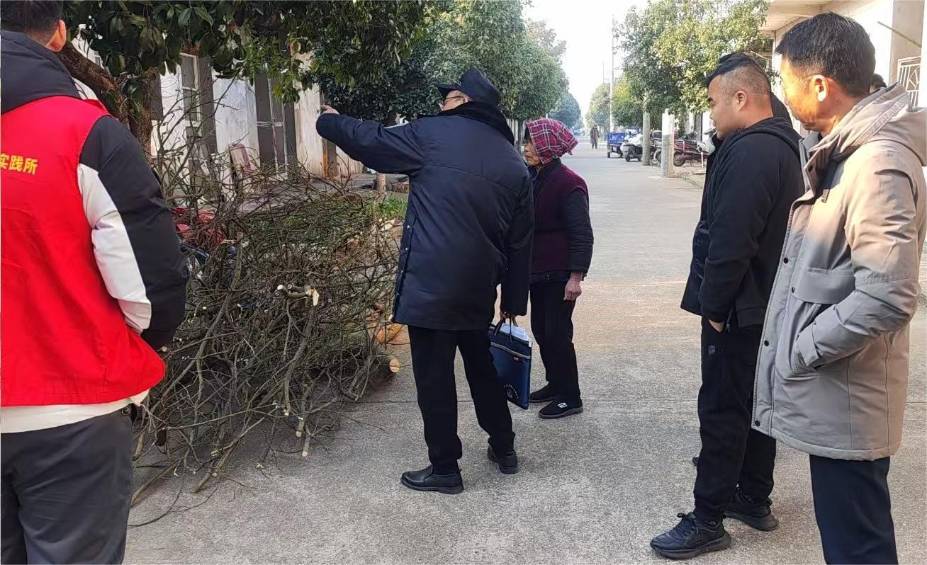 石公桥镇：寒风凛冽吹，安全不放松