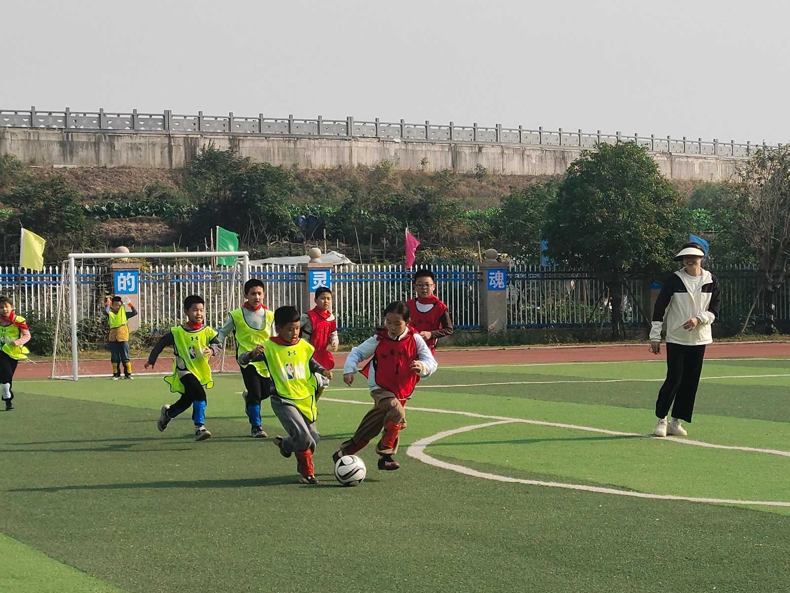 鼎城区永安小学：“足”梦绿茵场，追“球”梦想时