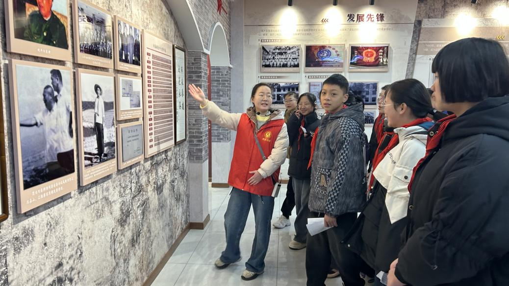 秉先辈之灯火，赴未来之征程