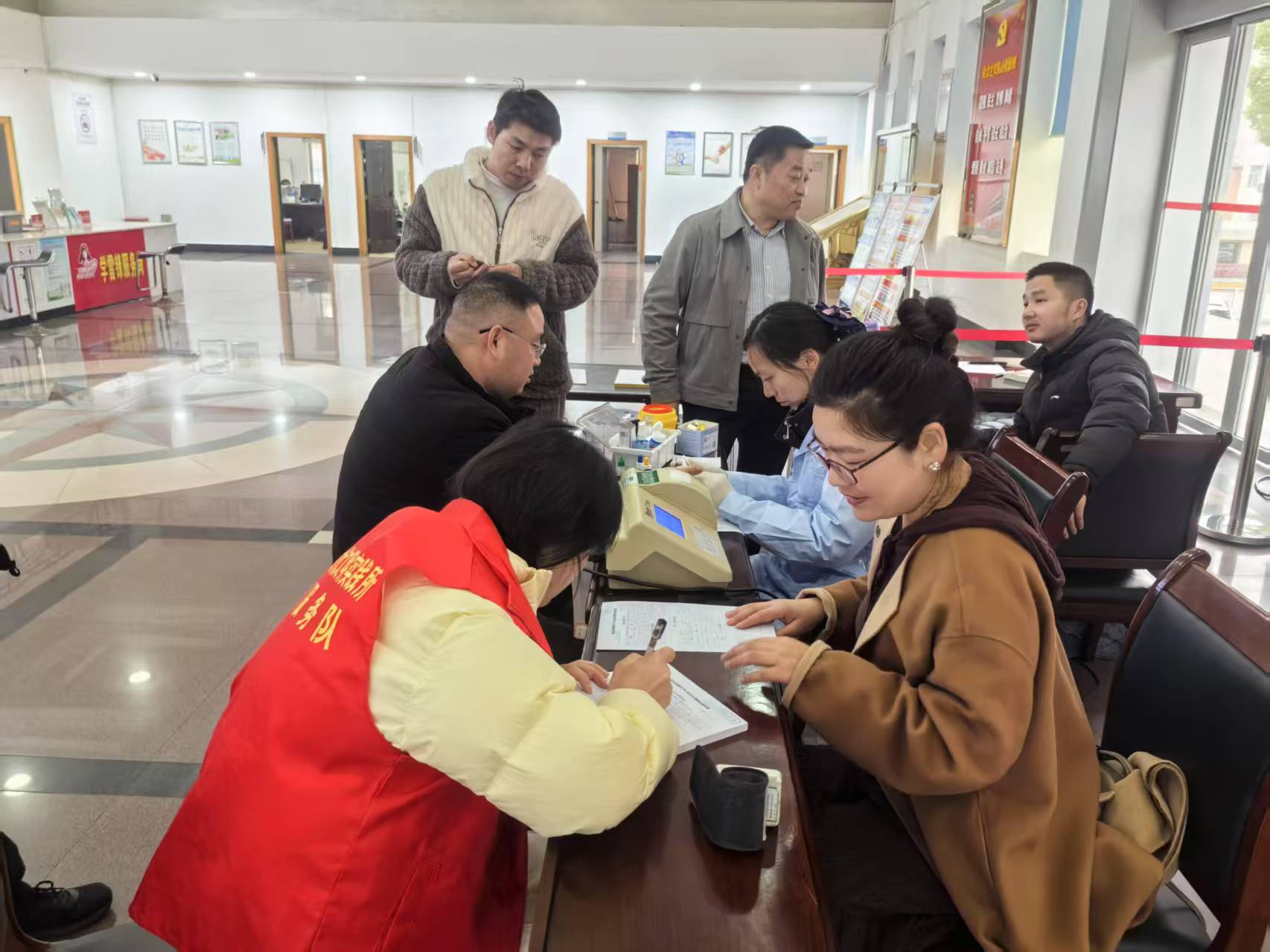 爱心“不打烊” 玉霞街道年前献血热潮涌
