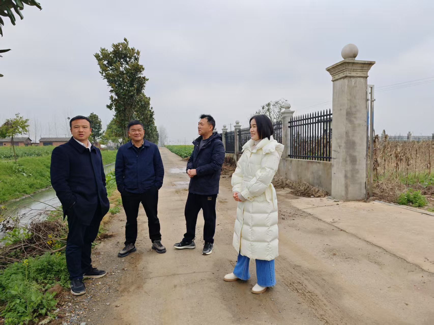 蒿子港镇：供电出手破难题，高压杆线不再“拦”