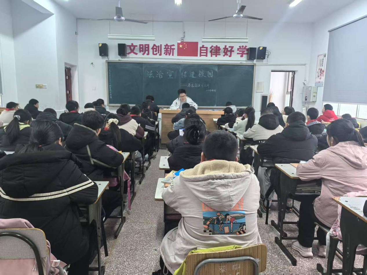 区司法局：法治宣传进校园，护航青春助成长