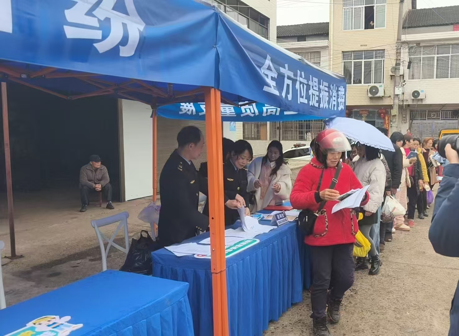 区农业农村局：开展普法宣传 维护农民群众合法权益