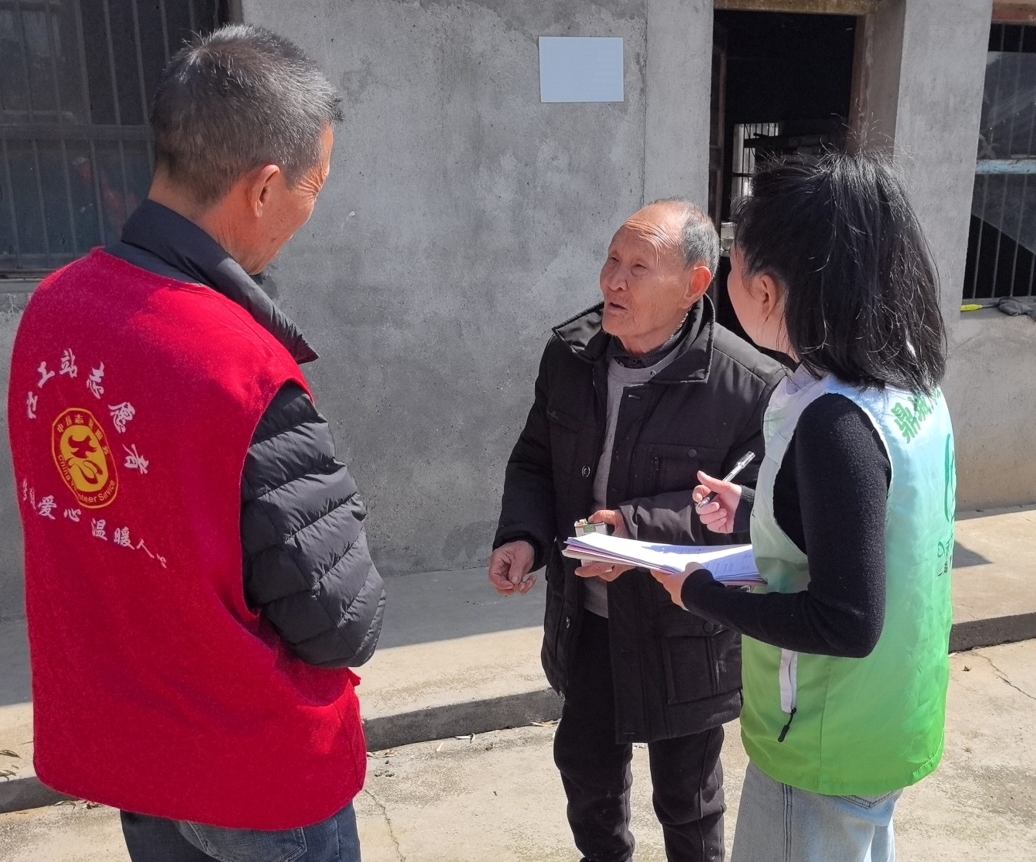 尧天坪镇：居家养老上门服务评估 贴心关怀暖人心