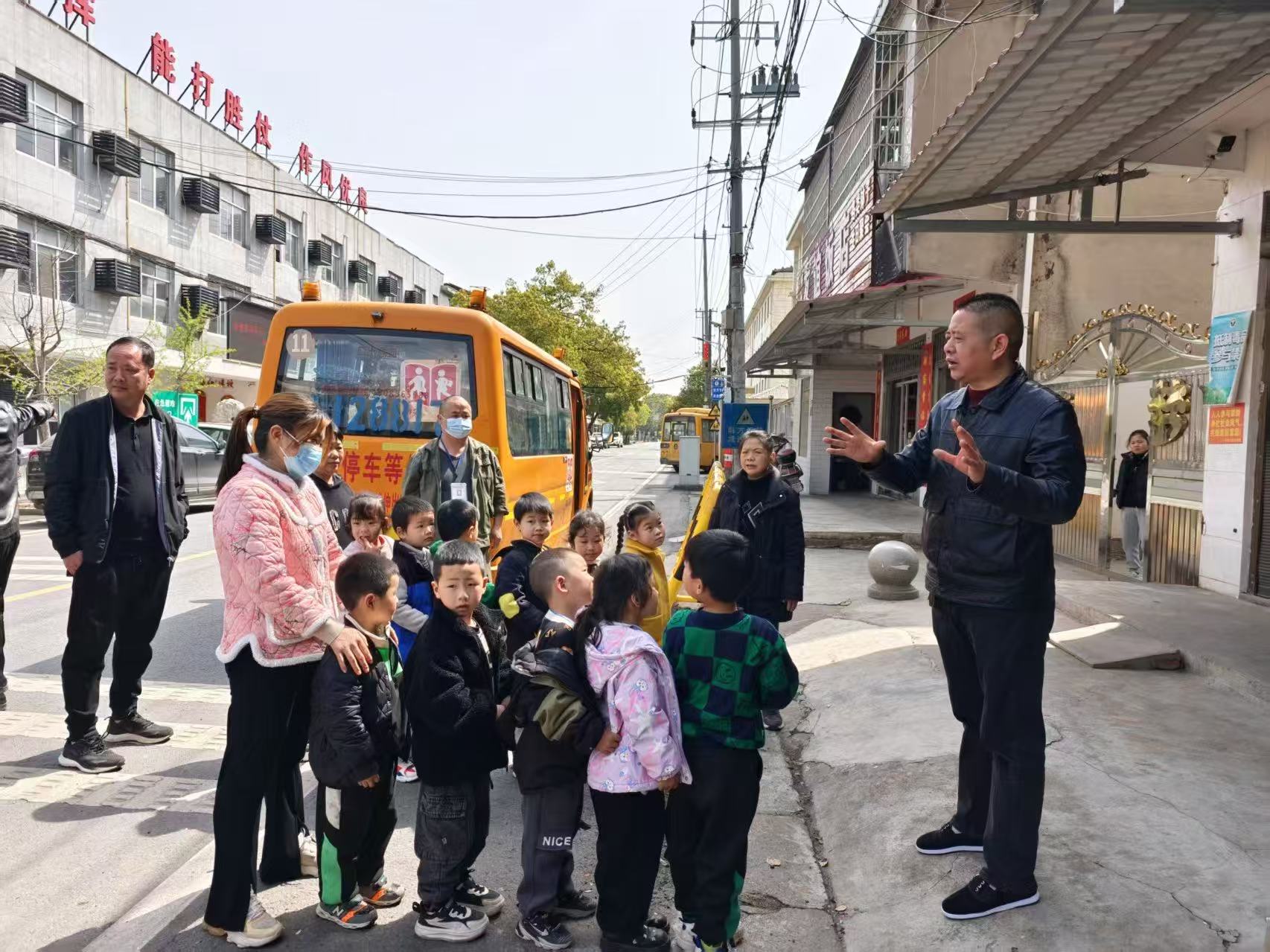 中河口镇开展校车安全专项培训 筑牢学生出行"生命线"