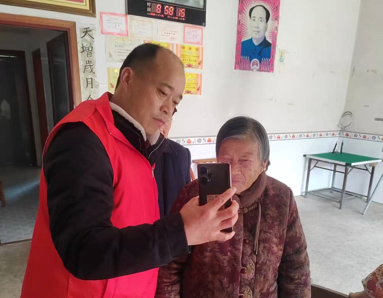 中河口镇：服务送到家，温情暖人心