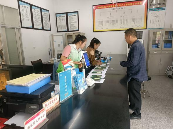残联送药暖人心 精神康复踏新程