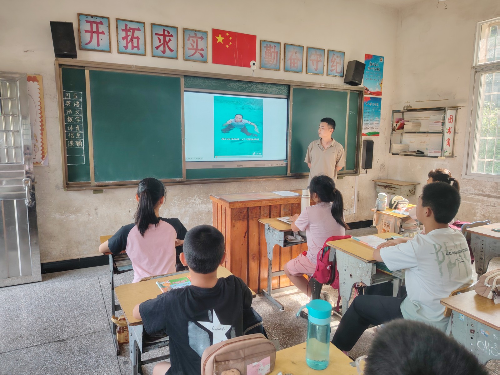 区司法局：筑牢安全防线，护航青春成长