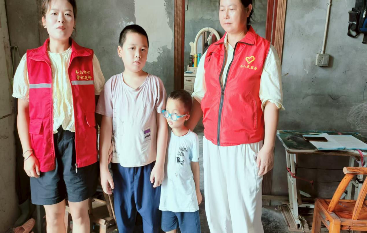 韩公渡镇郑家湾村：走访留守儿童 真情呵护成长