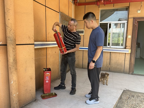 灌溪：心系老年群体 情暖敬老院