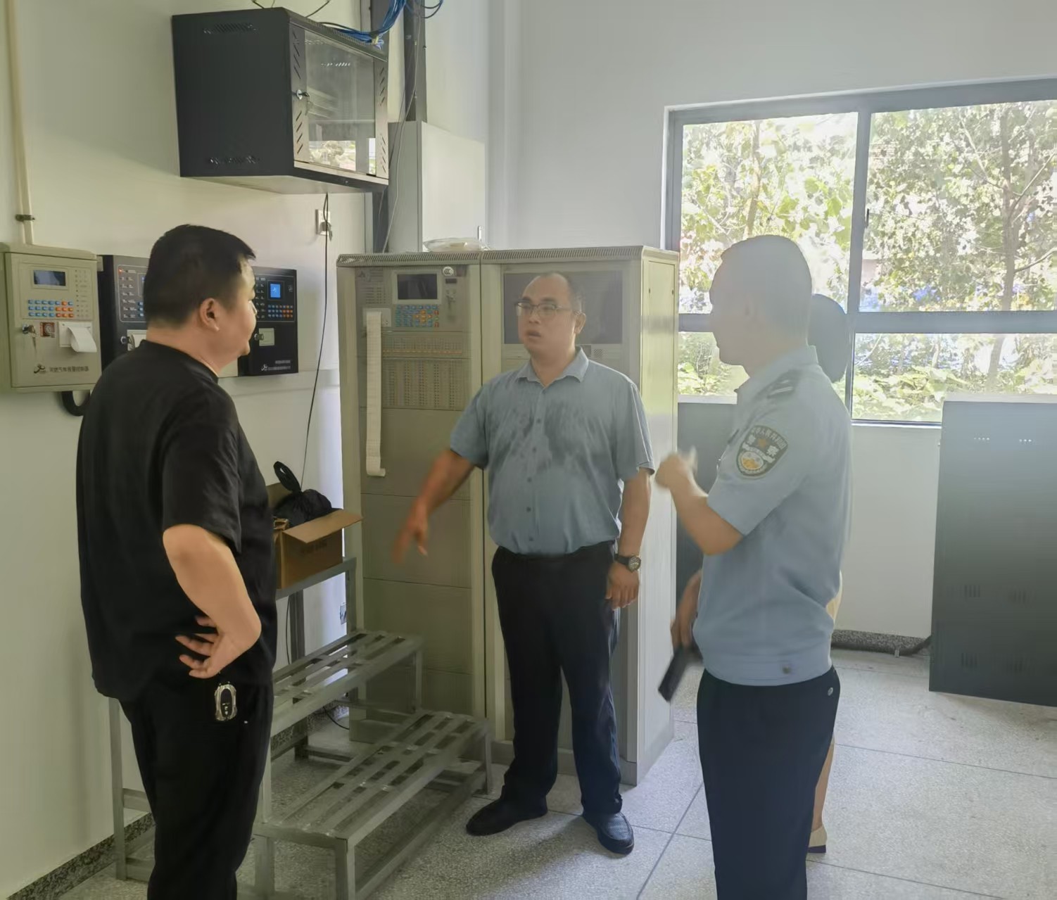 蒿子港镇：开展开学前安全检查 筑牢校园安全防线