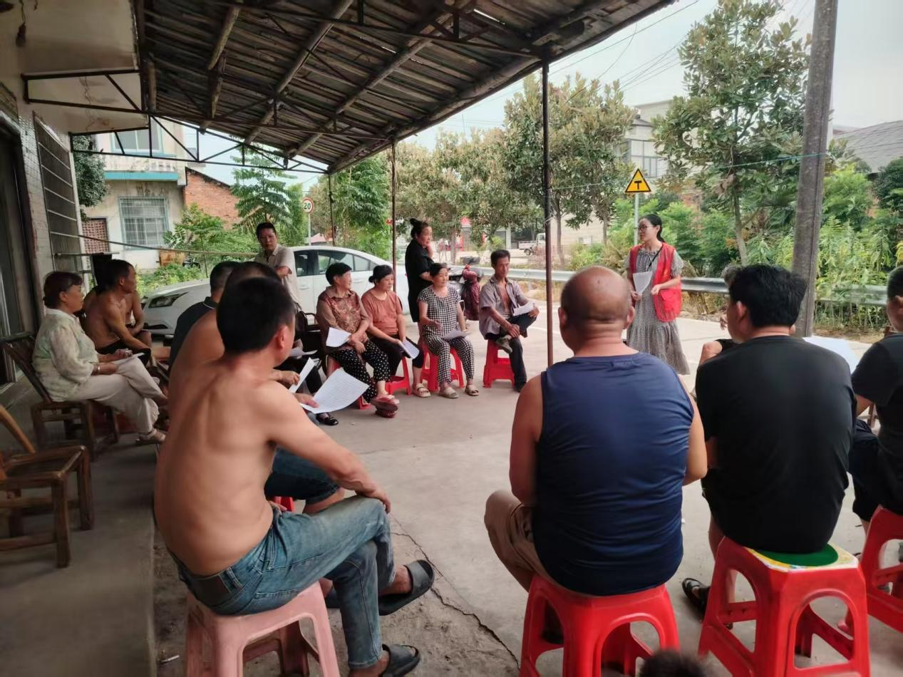 蒿子港镇：屋场会搭台传政策 网格化服务解民忧