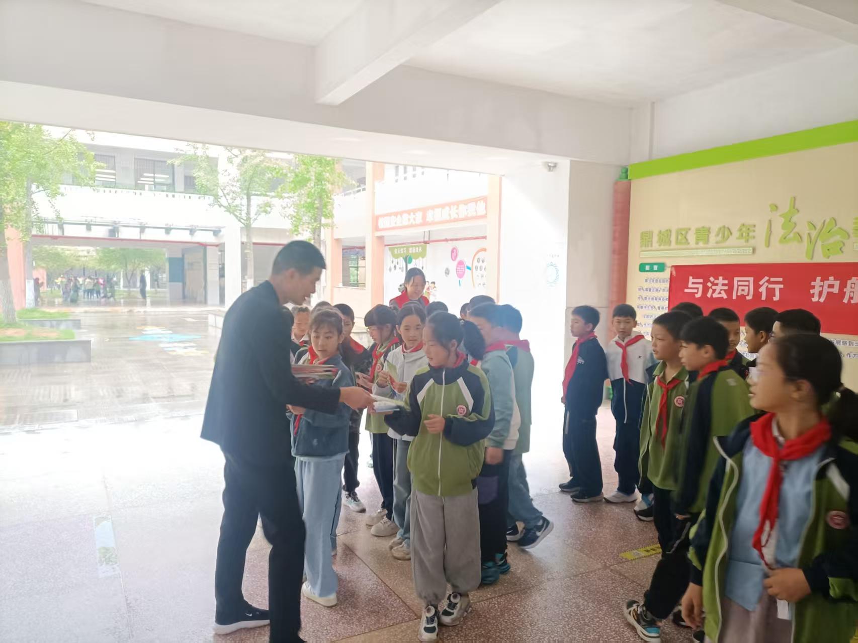 红云街道：开展“开学第一课——识毒防毒，青春无毒”主题宣传活动