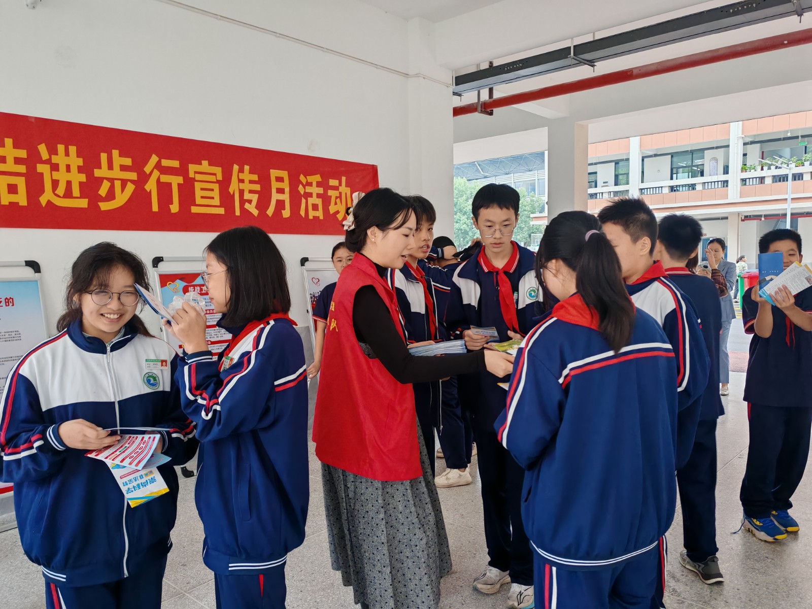 鼎城区司法局：法治相伴 护航青春