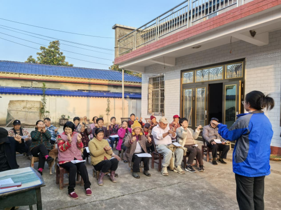 牛鼻滩镇：“健康冬季 银龄保健”老年人健康主题活动