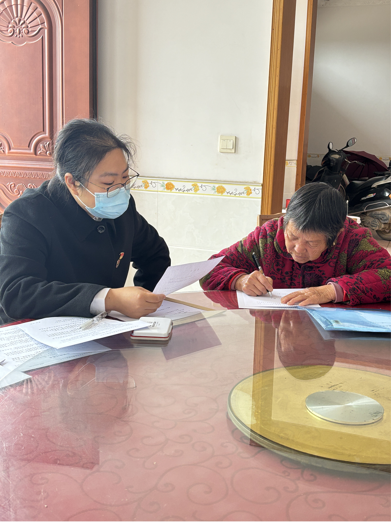 鼎城区司法局：公证服务送上门 温情助老暖人心