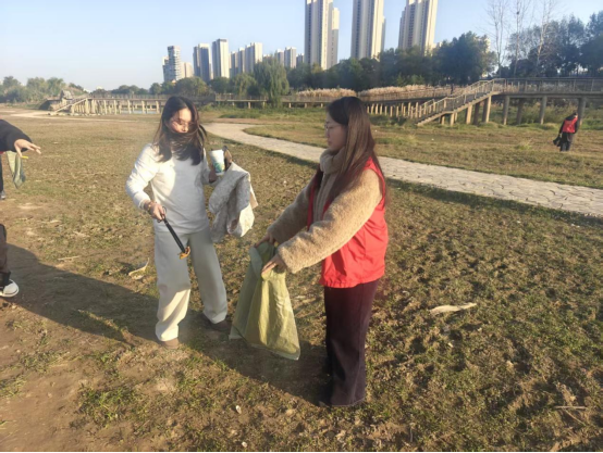 红云街道：守护沅江碧水 共建生态家园