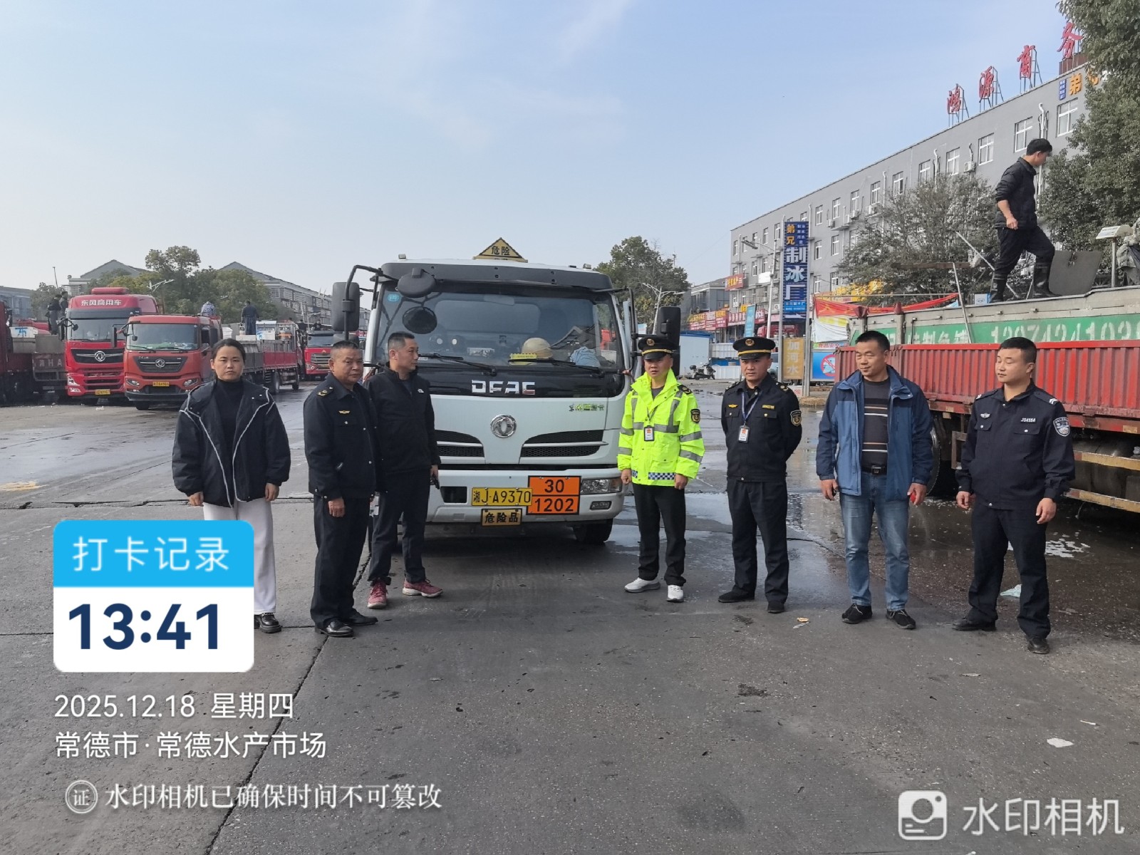 重拳出击丨严厉整治流动“黑加油车”违法行为