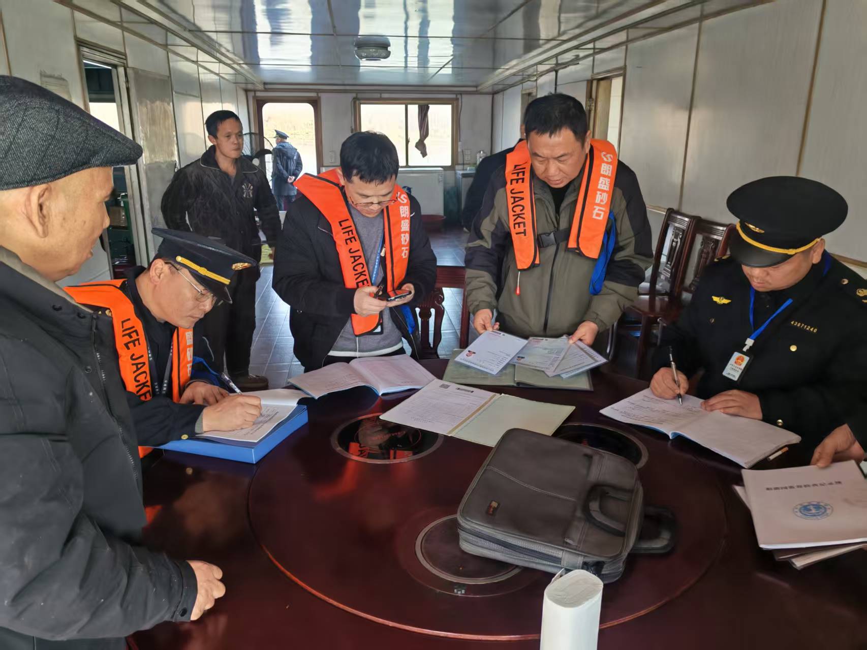 鼎城区交通运输局：开展水上交通安全整治行动