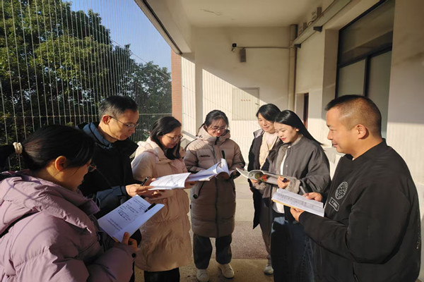 鼎城区善卷中学：小组合作燃课堂 示范引领促成长