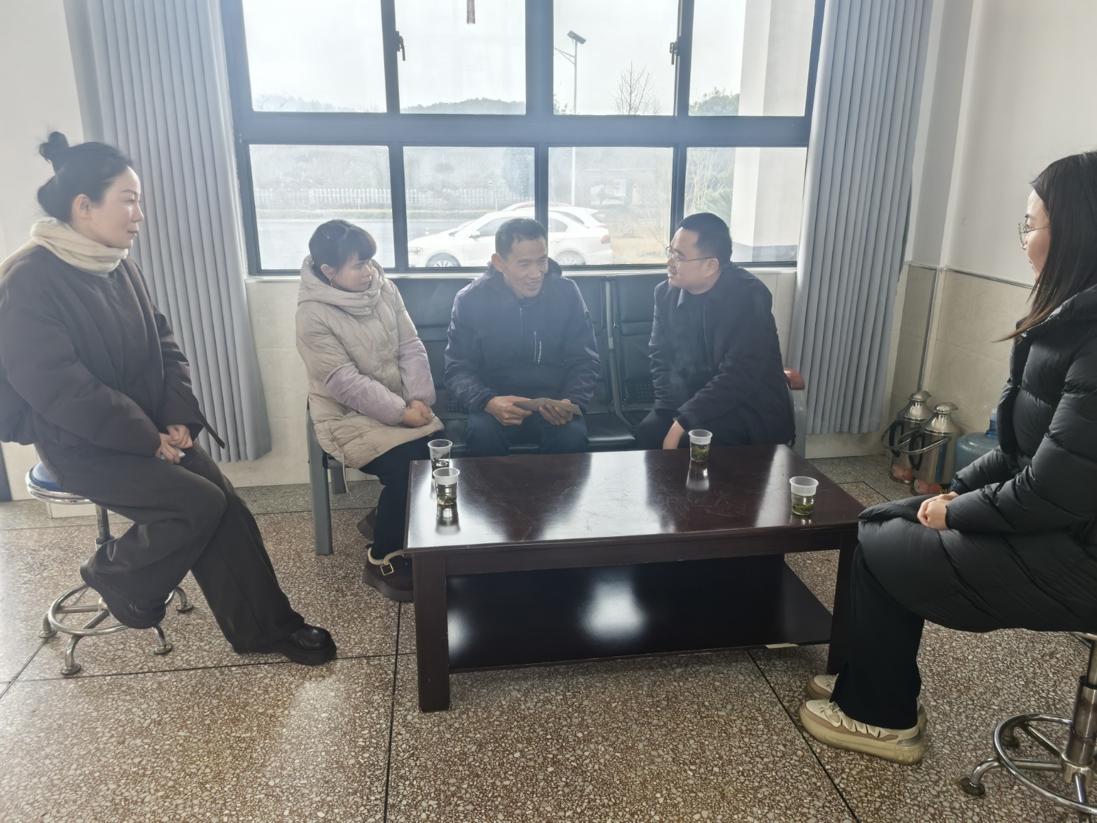 鼎城区领导春节前夕走访慰问计生特殊对象及计生困难对象