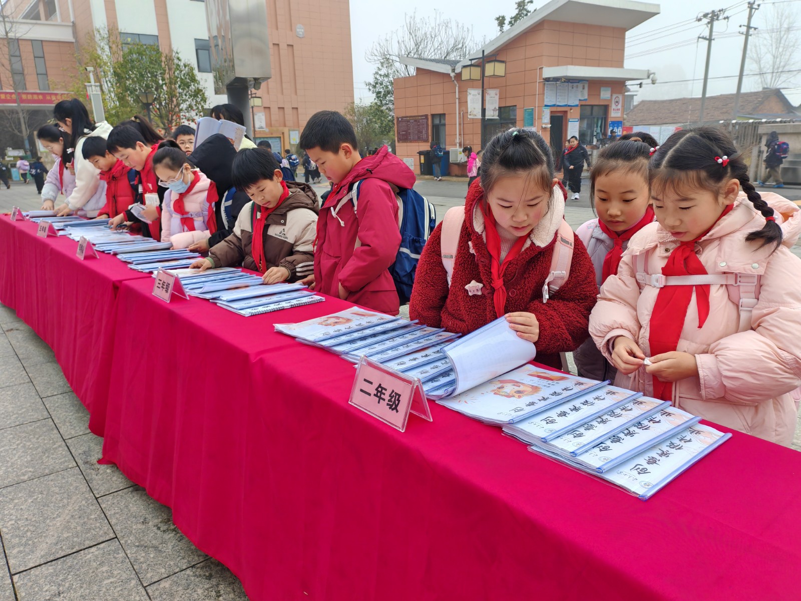 鼎城区永安小学：巧手匠心展“双减”硕果 创意作业秀多彩假期