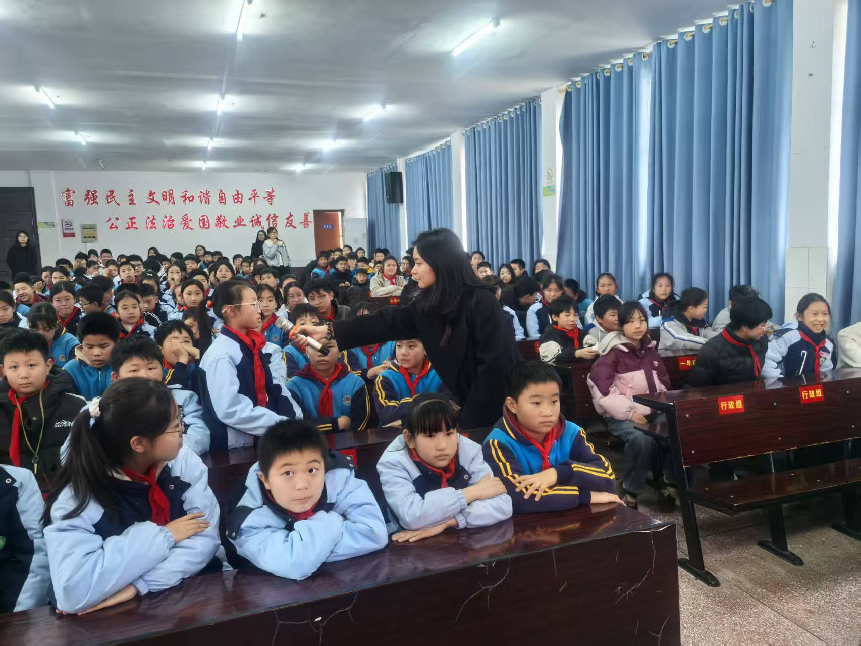 鼎城法院联合区妇联开展法治宣讲活动